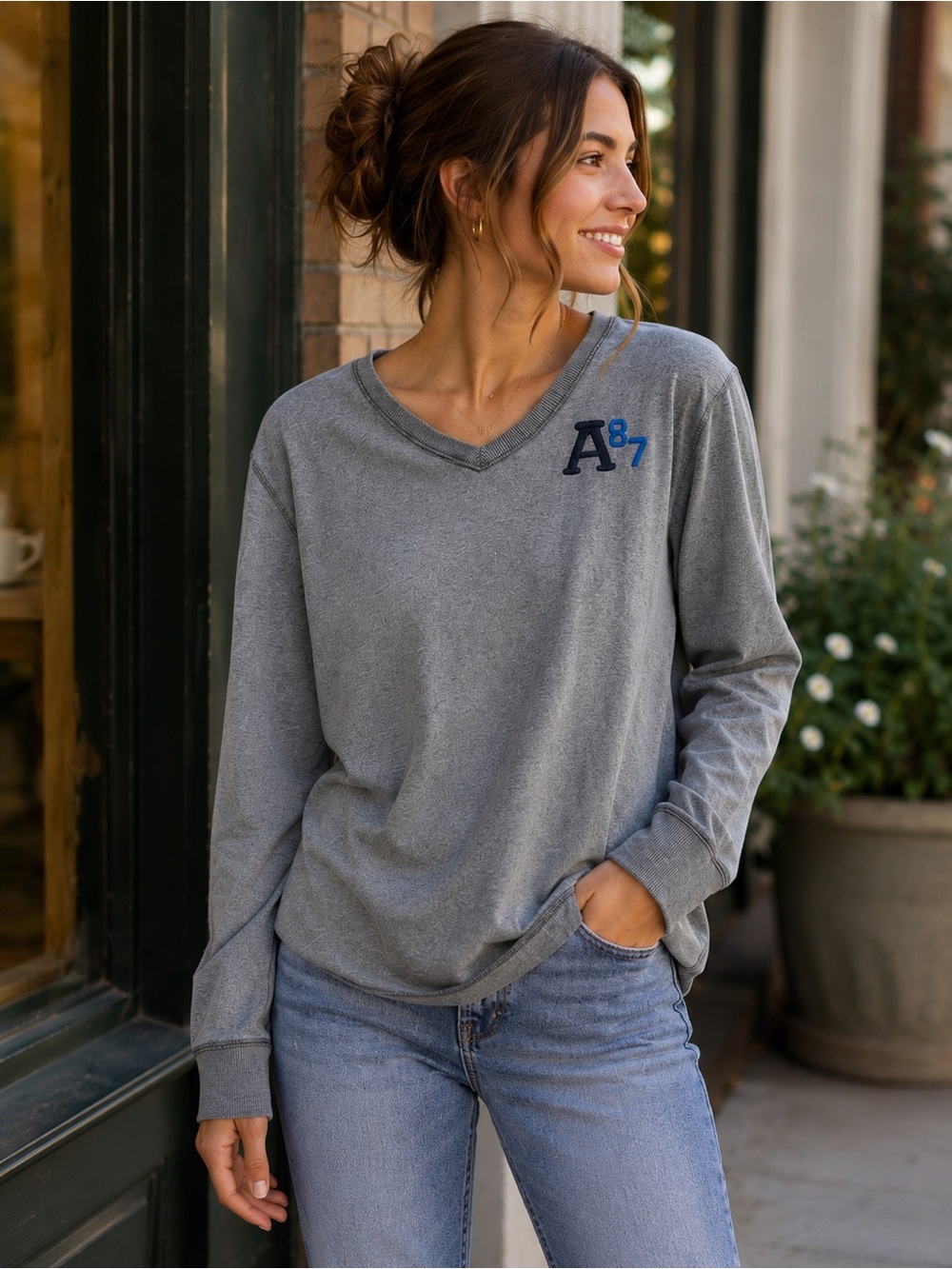Aeropostale A87 Gray V-Neck Long Sleeve Shirt Large 100% Cotton